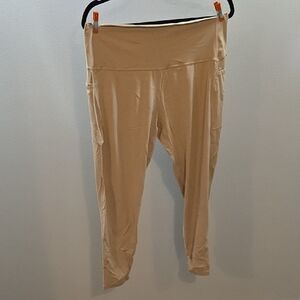 Women's Tan Leggings With Pockets